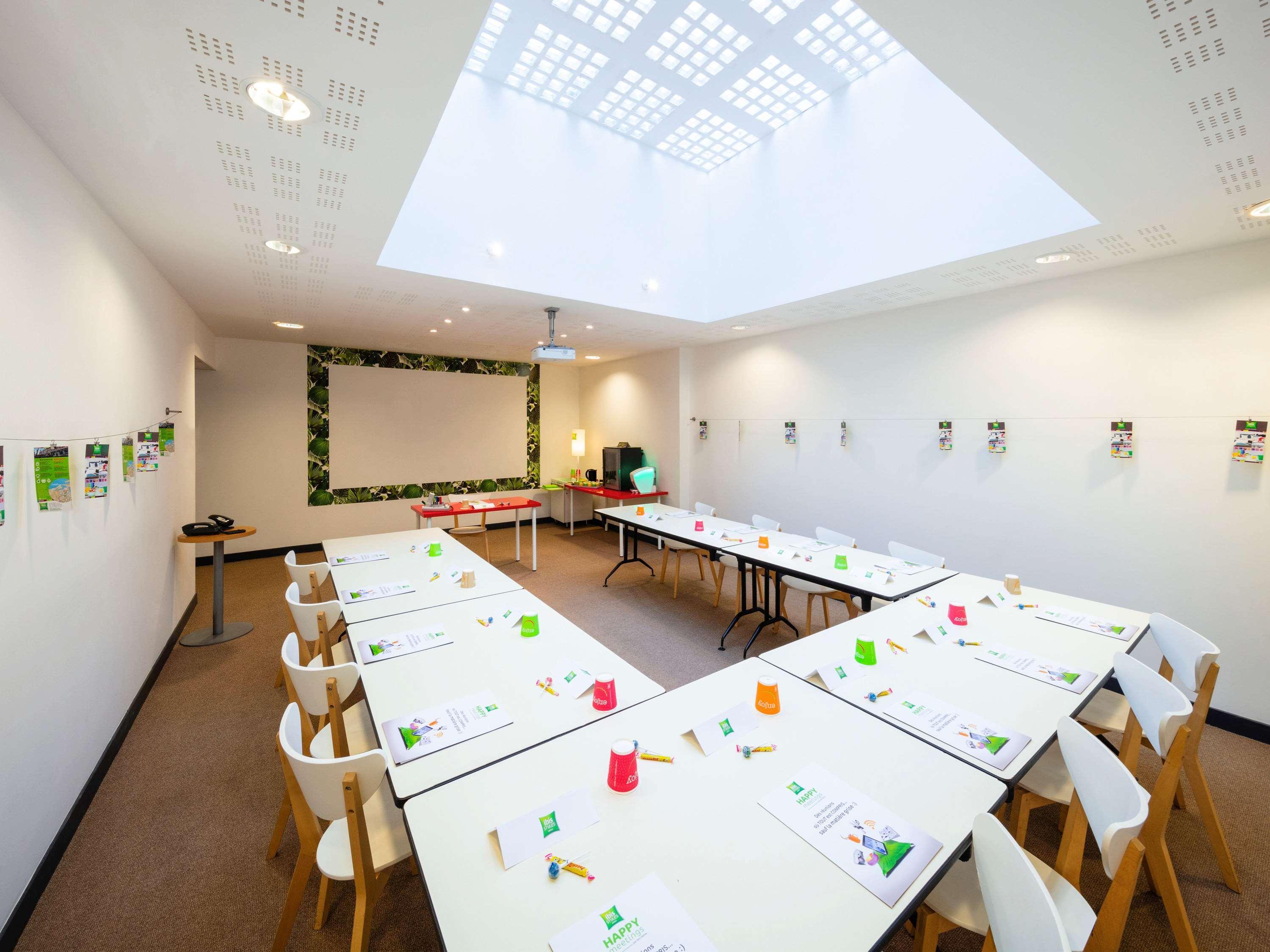 Ibis Styles Calais Centre Hotel Eksteriør billede