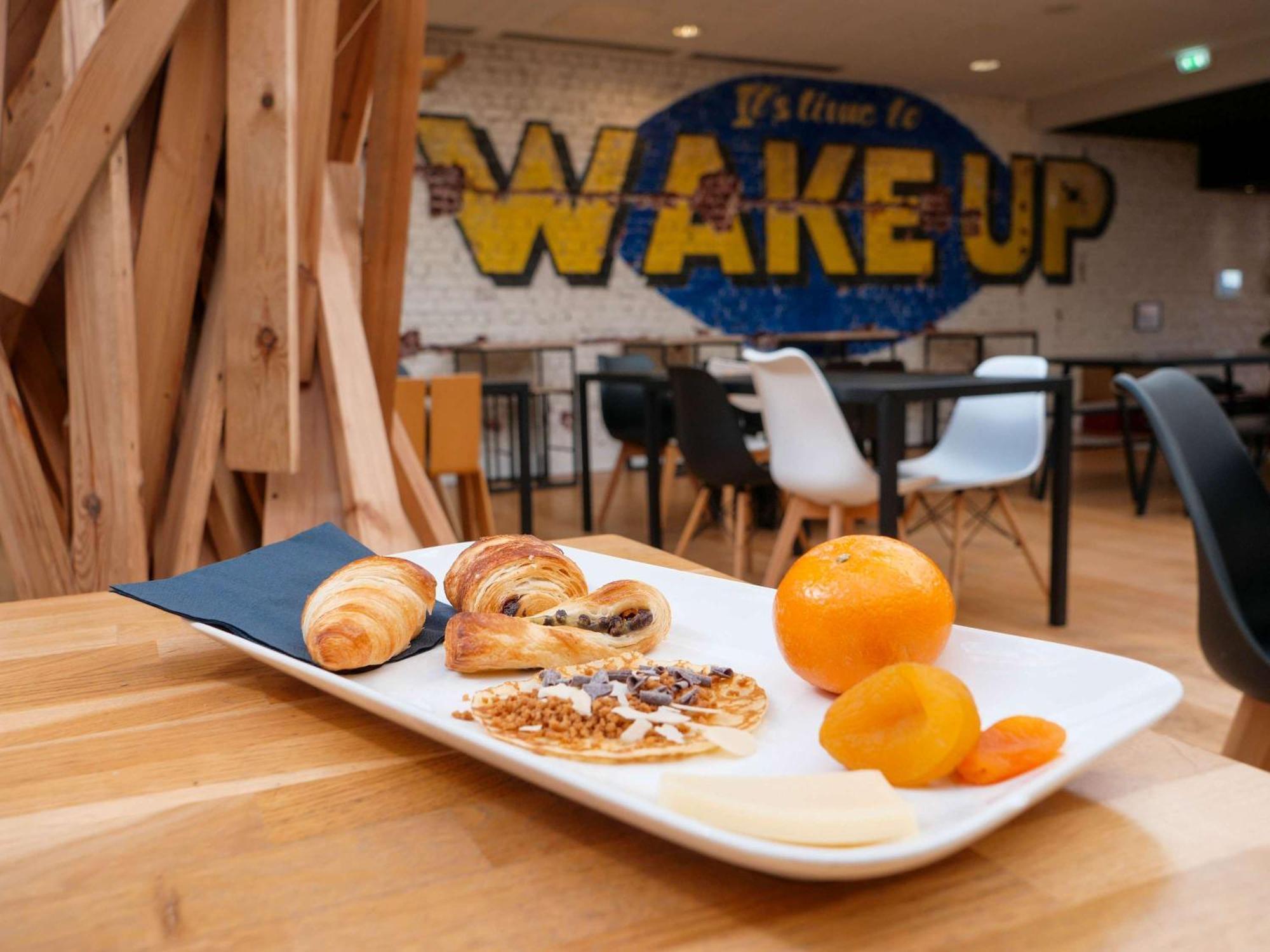 Ibis Styles Calais Centre Hotel Eksteriør billede